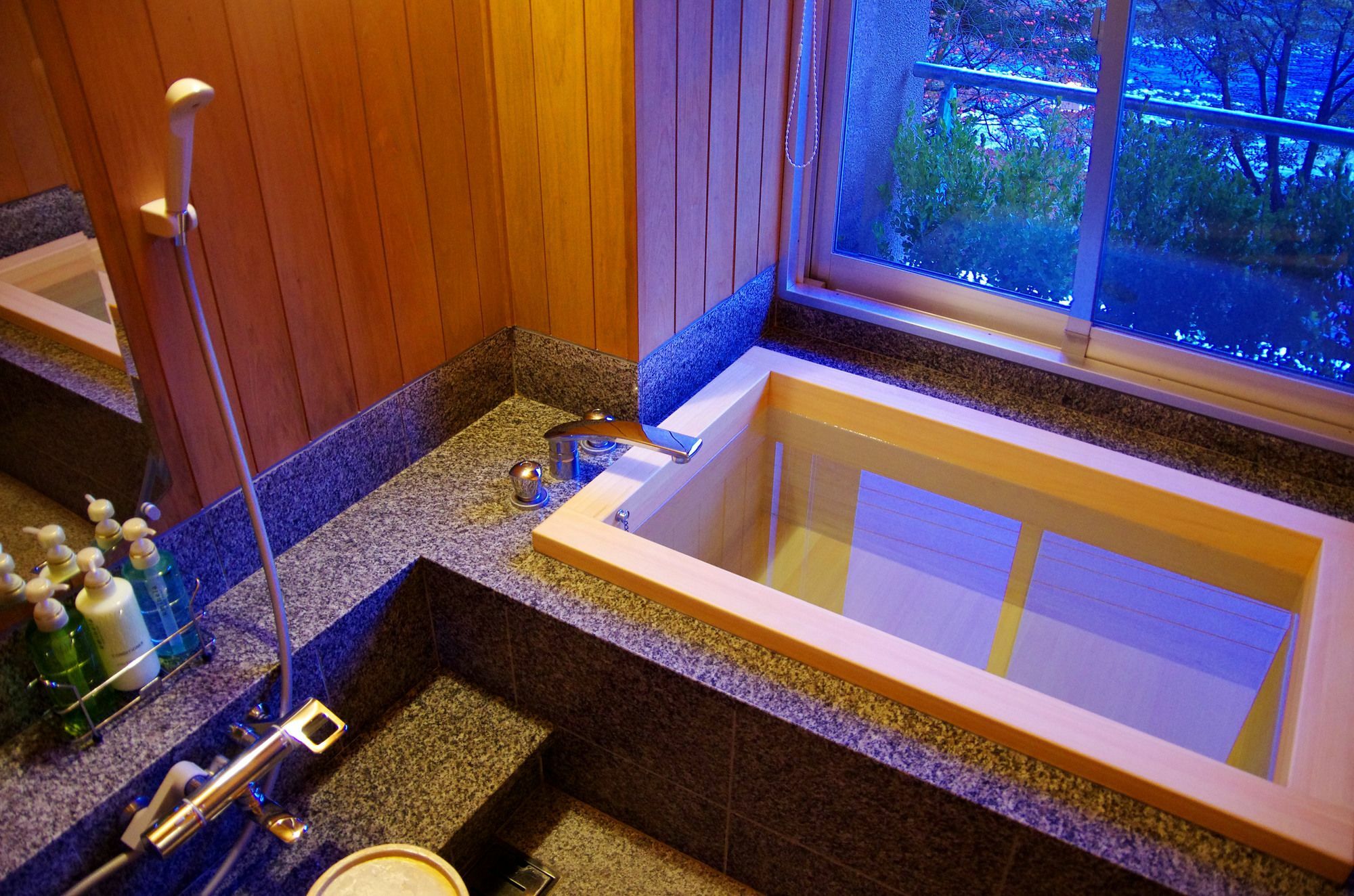 Gero Onsen Yukyunohana Exterior foto